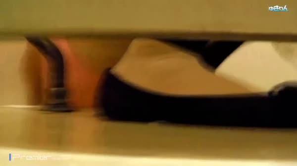 最新流出大神暗藏国内某高级商场女卫隔间多视角拍脸又拍下面好多年轻漂亮妹子美眉的腰部纹身很性感